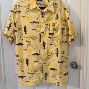 Columbia River Lodge XL Yellow Fish Print Button-Up Shirt 100% cotton